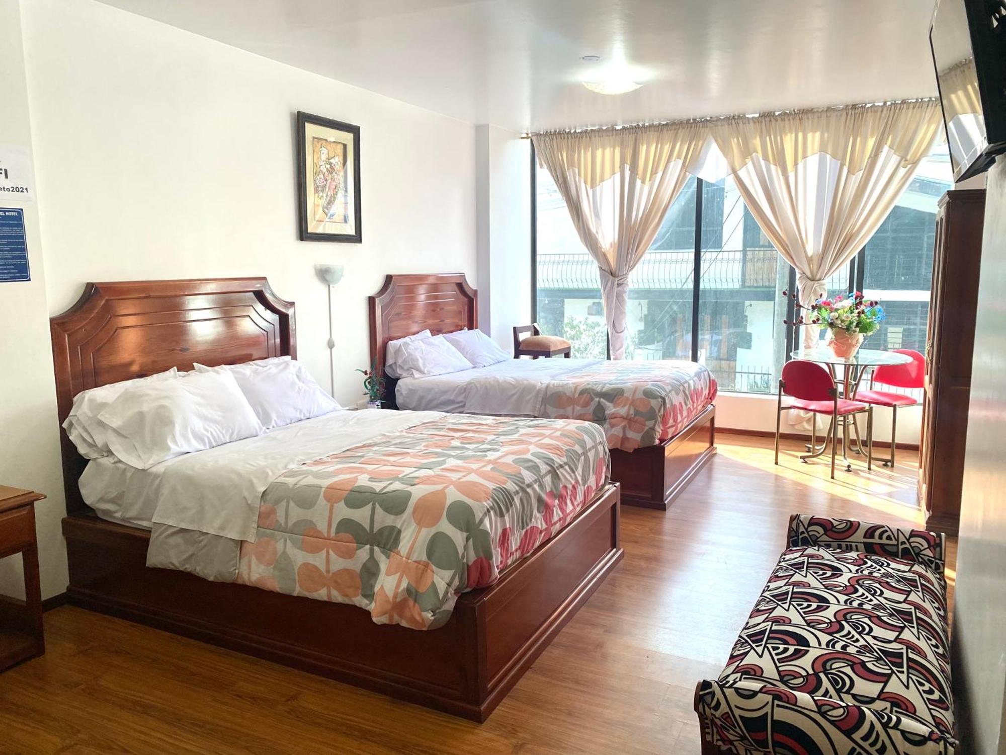 לטקונגה Loreto Hotel מראה חיצוני תמונה